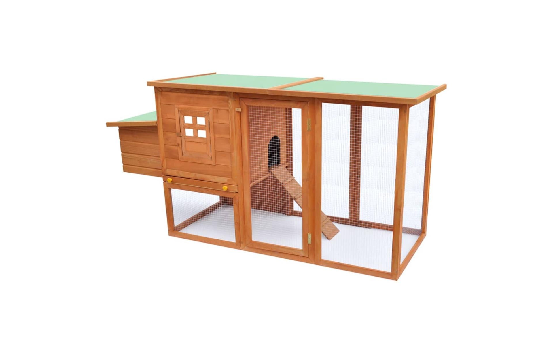 Outdoor chicken coop with 1 wooden nest box